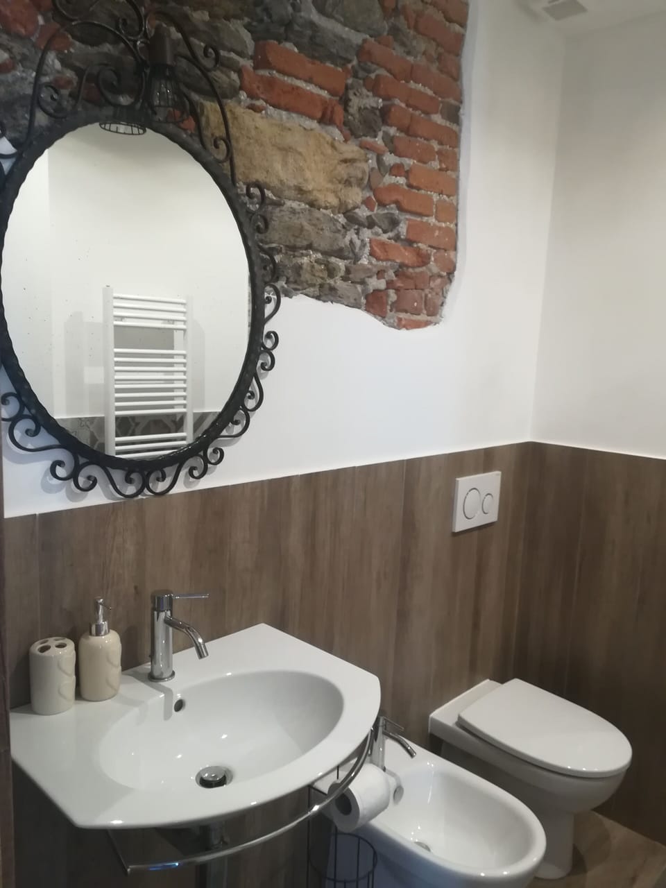 Romantic Double Room, Ground Floor | Bathroom | Hair dryer, bathrobes, bidet, towels