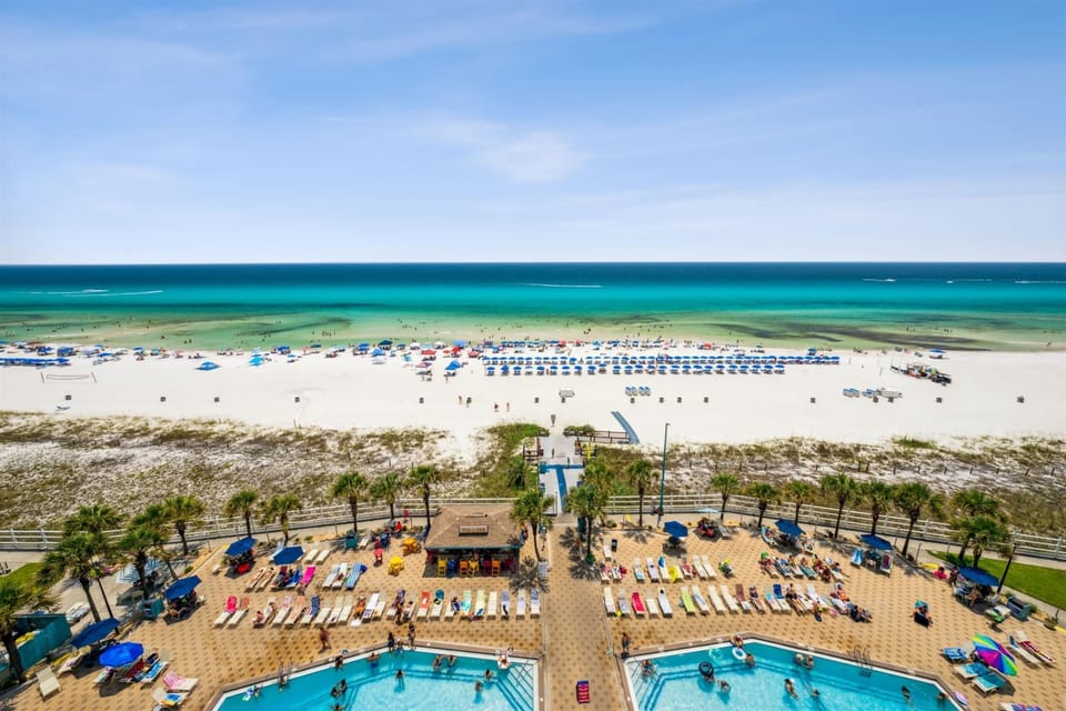 Condo, 1 King Bed (The Summit 1017) | Pool