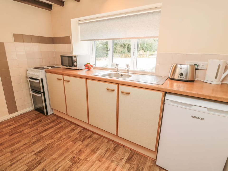 Cottage | Private kitchen | Highchair, cookware/dishes/utensils