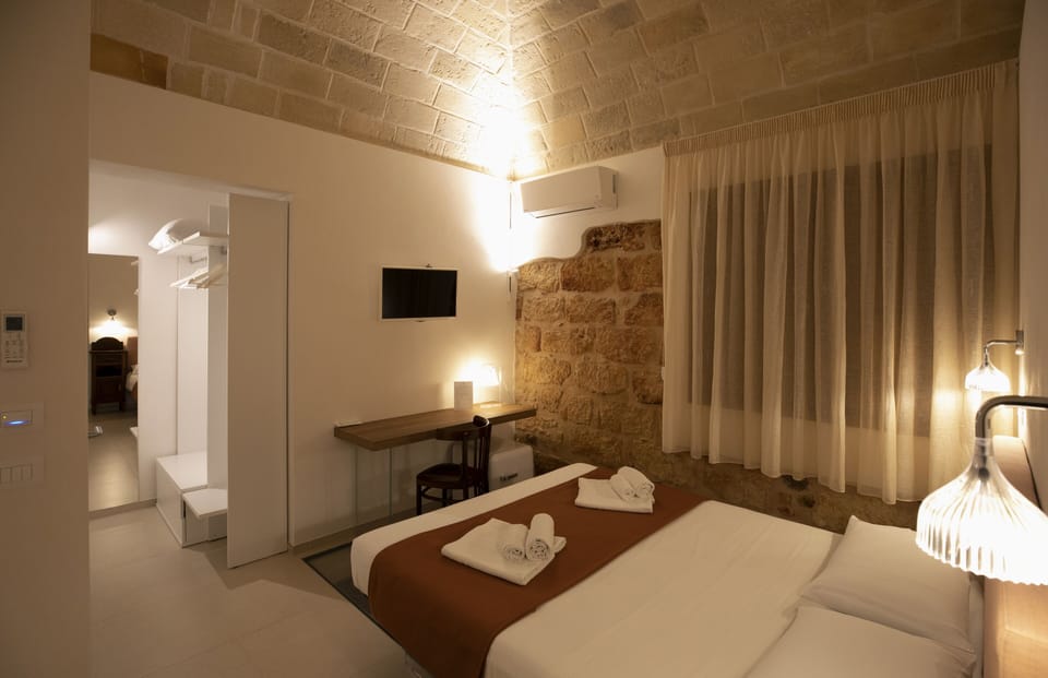 Standard Double Room | Down comforters, memory foam beds, minibar, in-room safe