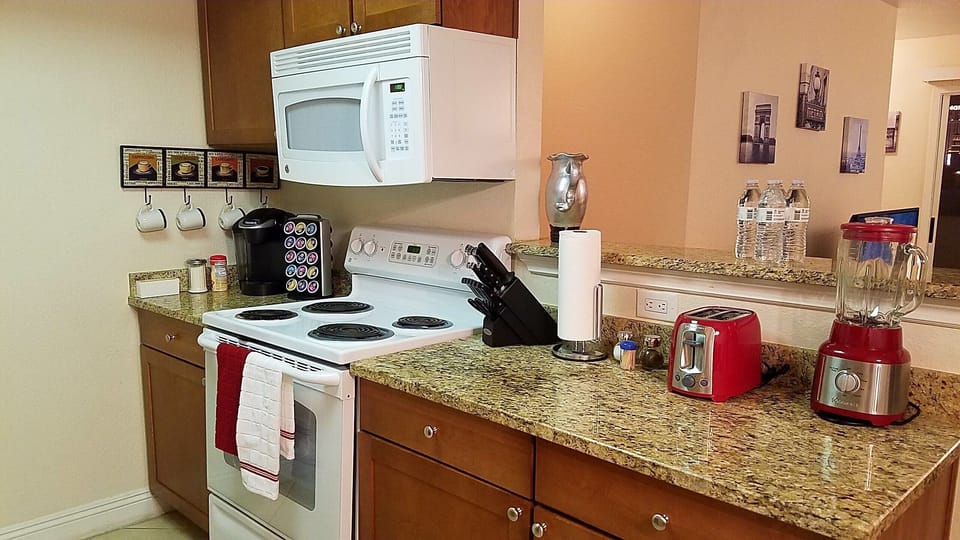 Fully equipped kitchen with basic kitchenware w/ Keurig machine