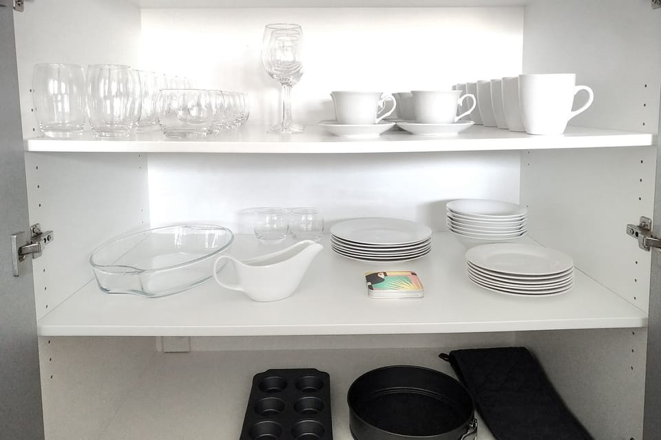 3 Bedrooms Duplex | Private kitchen | Full-size fridge, microwave, oven, stovetop