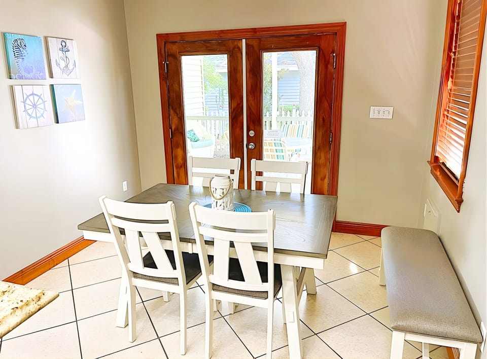 1st floor - Dining Area