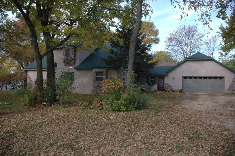 Artists & Anglers Inn 
