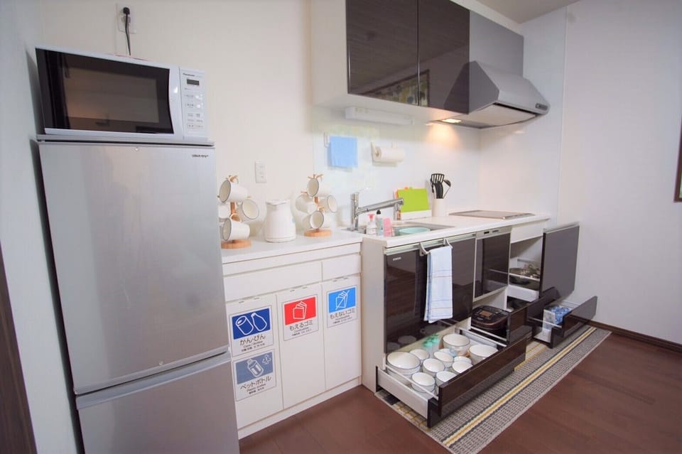 Private Vacation Home | Private kitchenette | Fridge, microwave, electric kettle, rice cooker