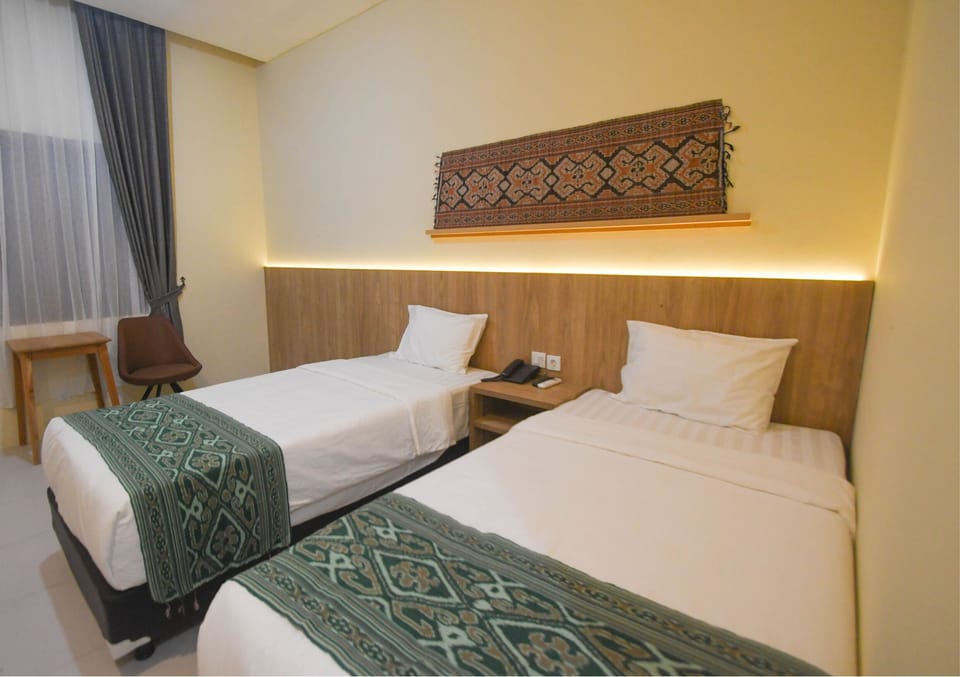 Deluxe Twin Room | Desk, laptop workspace, soundproofing, WiFi (free)