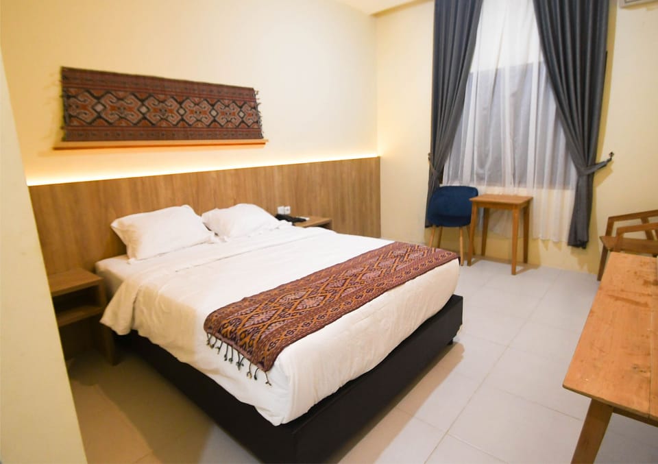 Deluxe Double Room | Desk, laptop workspace, soundproofing, WiFi (free)