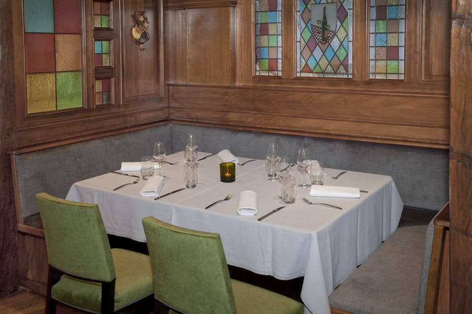 Lunch and dinner served, French cuisine