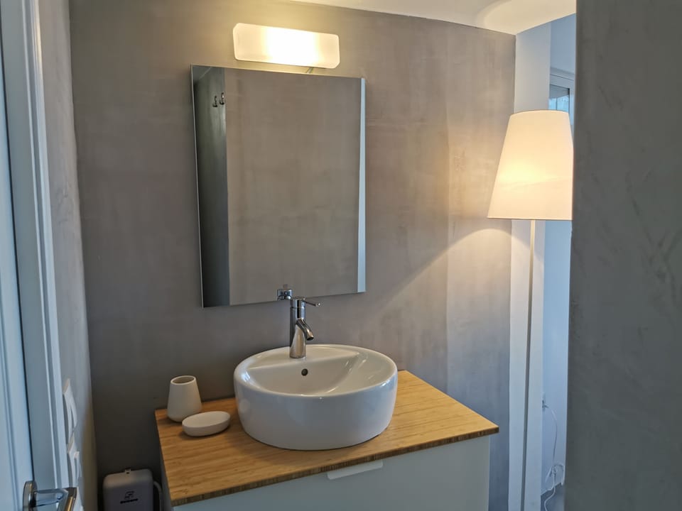 Studio | Bathroom sink