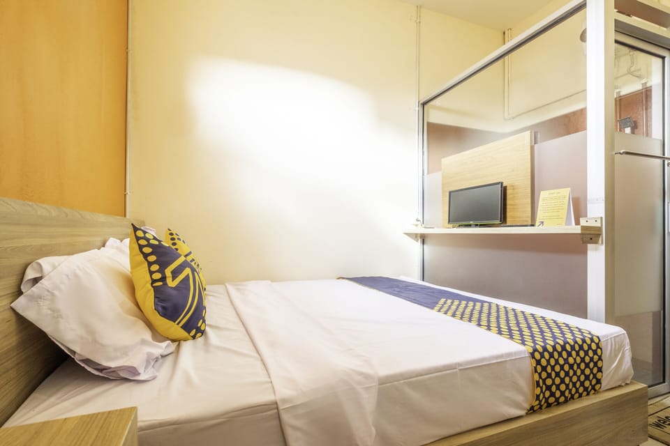 Deluxe Double Room | Free WiFi, bed sheets