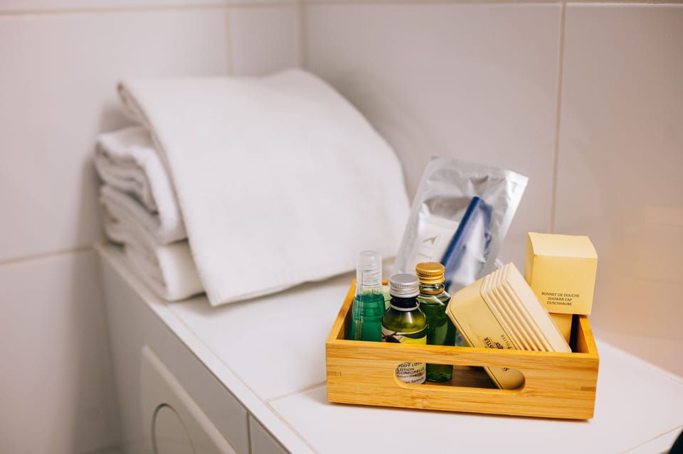 Single Room | Bathroom | Shower, towels
