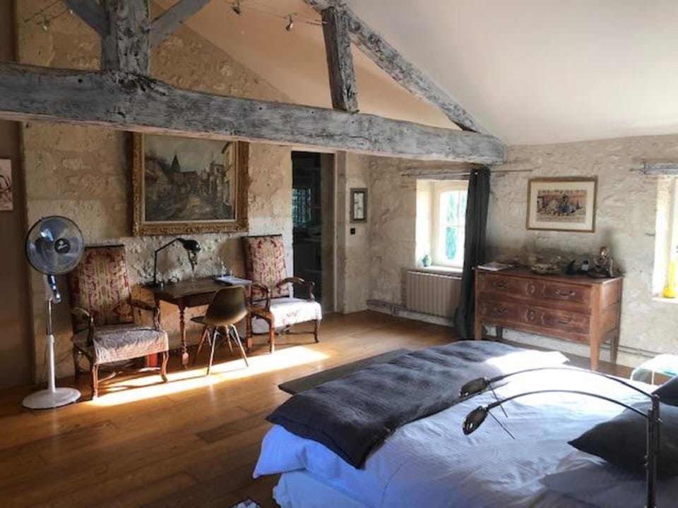 Deluxe Double Room | Desk, free WiFi, bed sheets