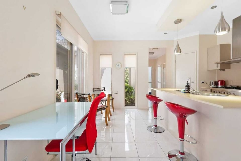 Office desk, dining table or kitchen stools...take your pick :)