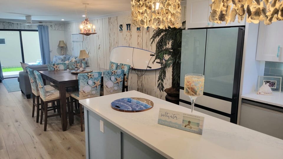 Kitchen / Dining
