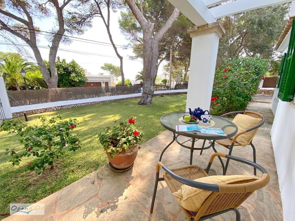 Front Entrance garden and access to this amazing Villa.
