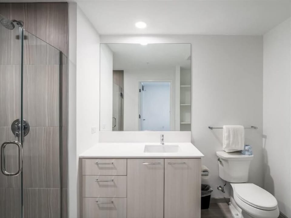 Herndon/Reston Reston 1 Bedroom Bathroom