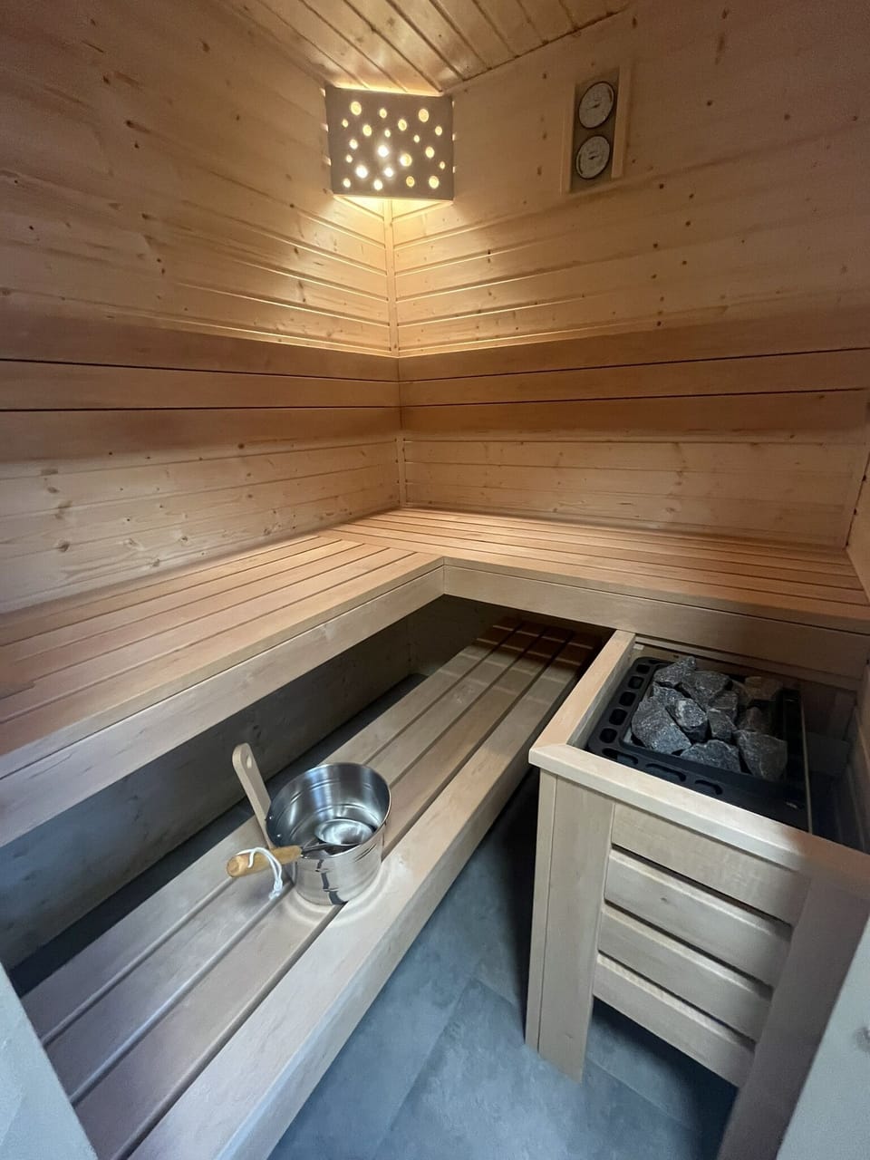 Sauna WC2 (2)