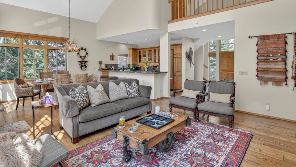 Great Room, Main Level
