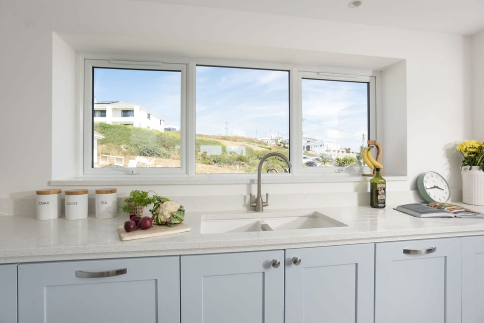 Westerley, Portreath. Fully equipped kitchen for everything needed to prepare meals