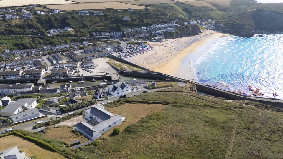 Westerley, perched above the picturesque harbour village of Portreath