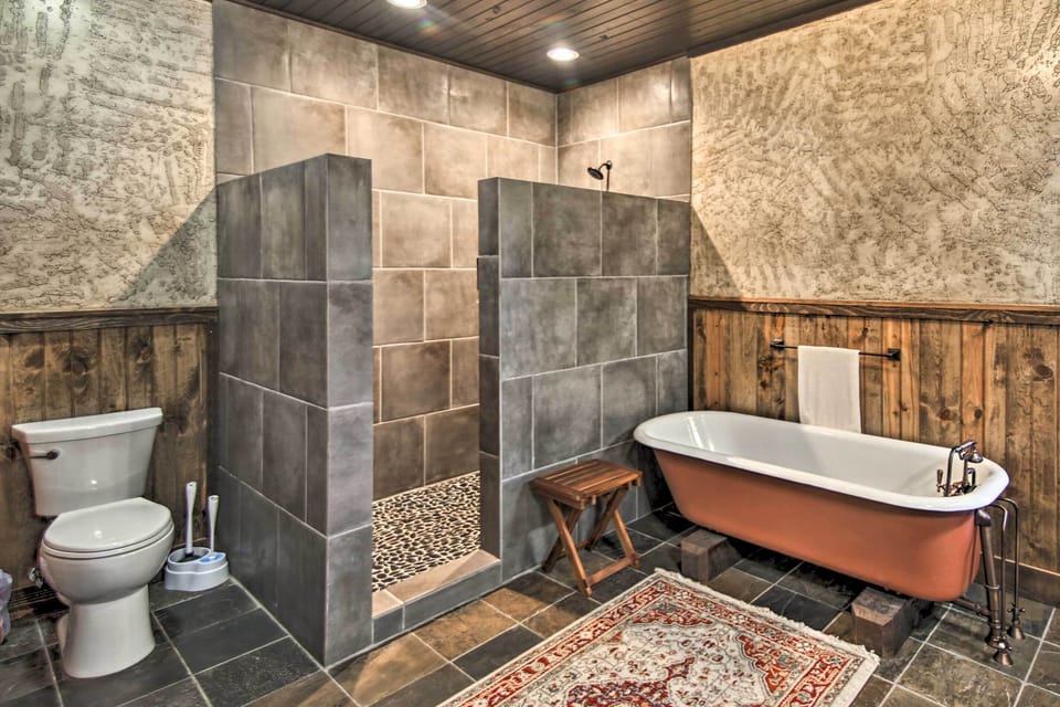 Full Bathroom