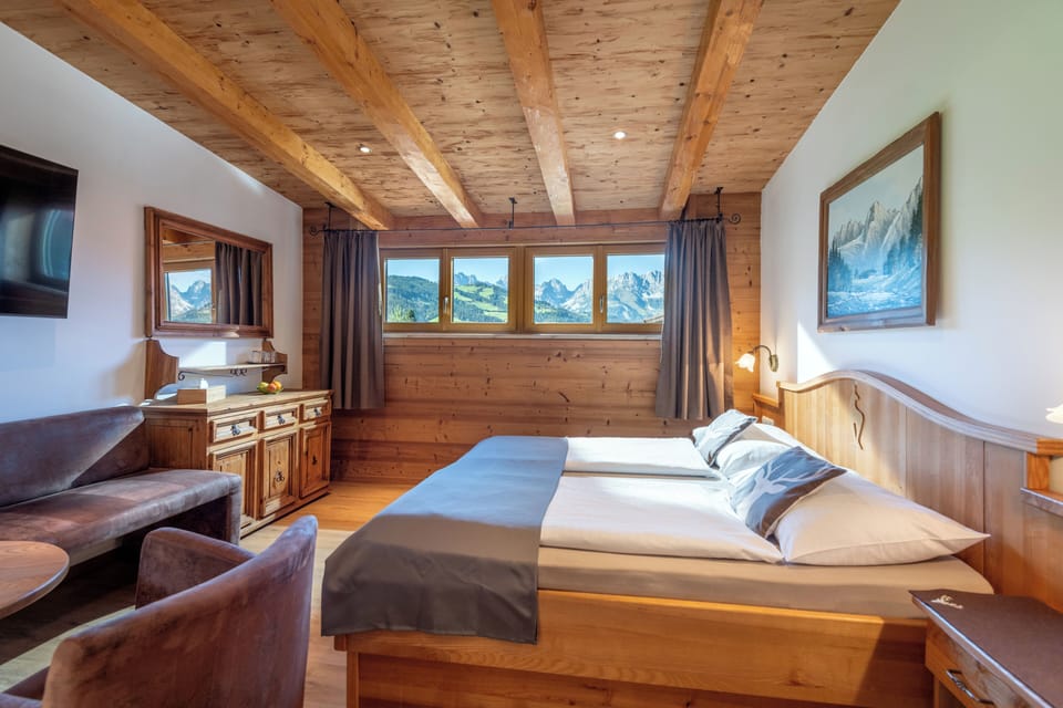 Family Room | Premium bedding, pillowtop beds, in-room safe, individually decorated