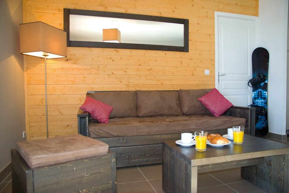 Tuck into a great meal in your dining area.