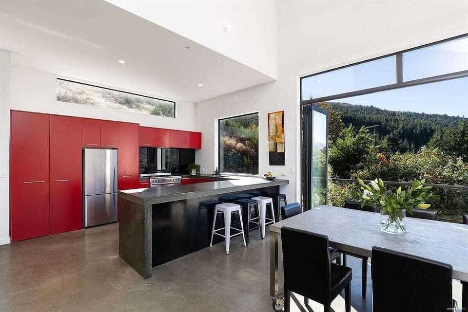 Private  3 Bedroom House | Private kitchen | Full-size fridge, microwave, oven, stovetop