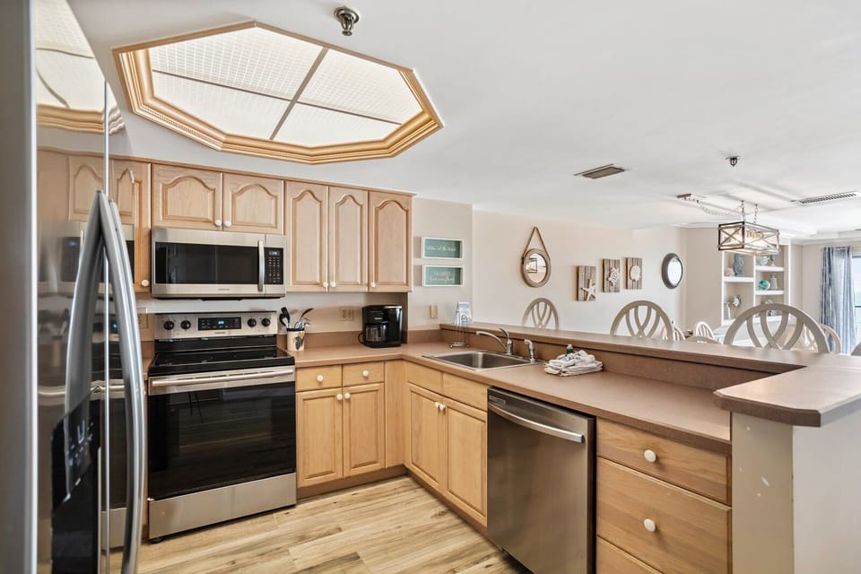 Las Brisas 103 Kitchen