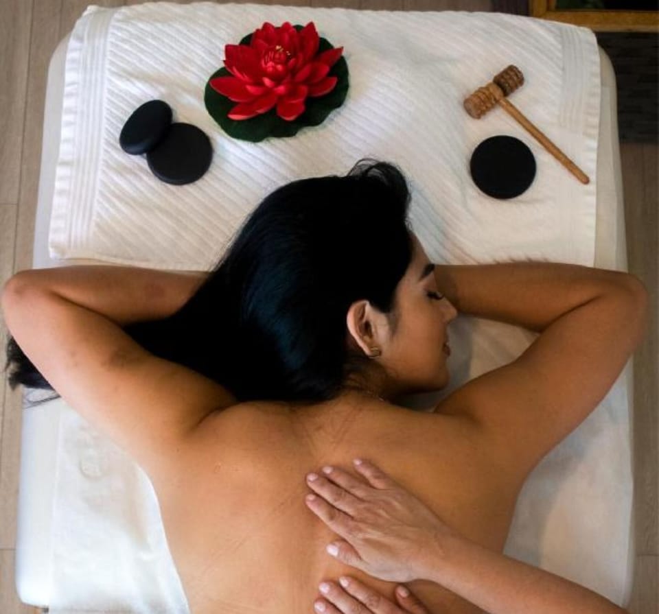 Couples treatment rooms, hot tub, Turkish bath, body treatments