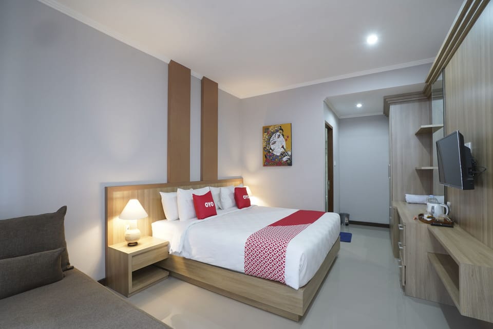 Deluxe Double Room | Desk, free WiFi, bed sheets