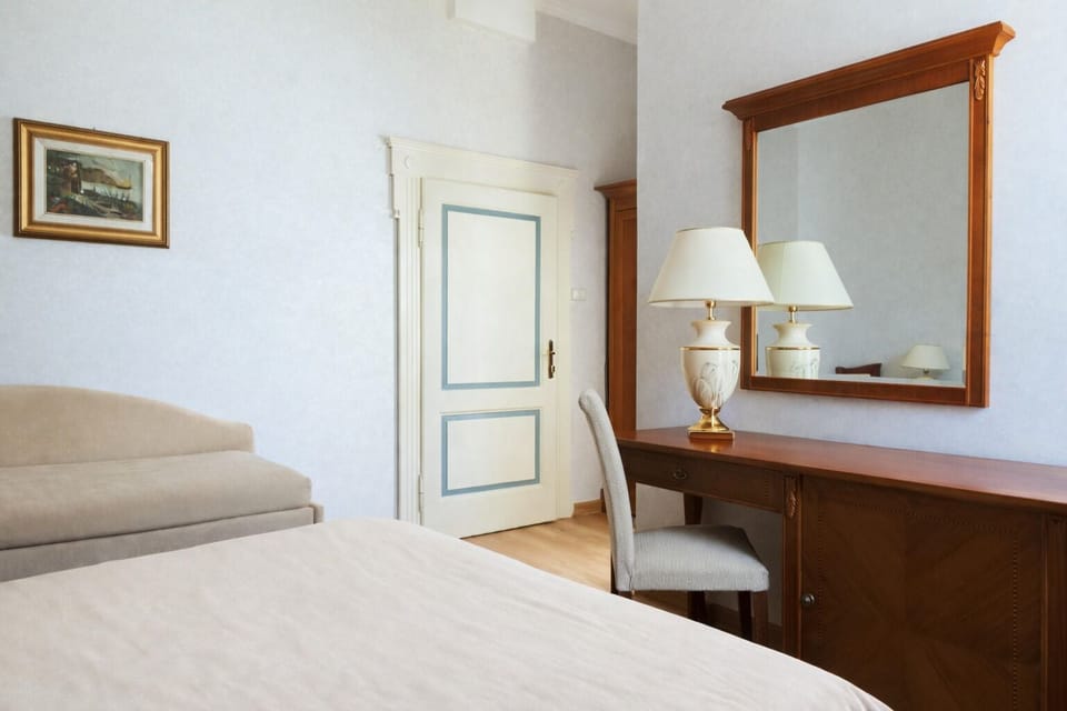 Comfort Double Room | Minibar, in-room safe, desk, free WiFi