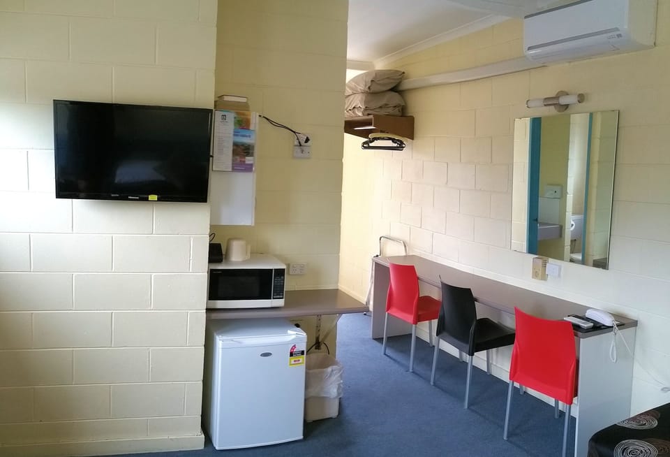 Family Room | Desk, blackout drapes, iron/ironing board (on request), WiFi (free)
