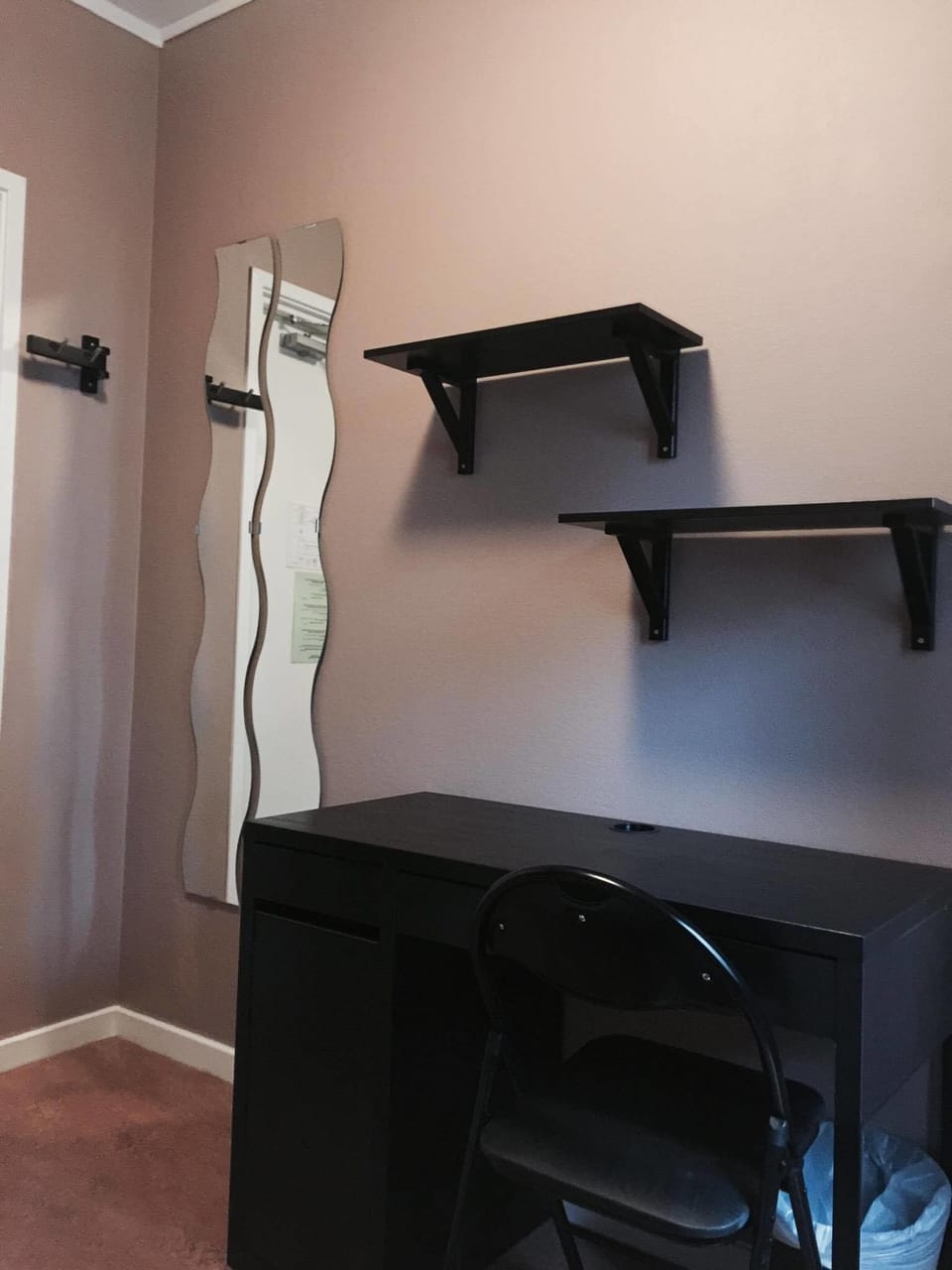 Basic Twin Room | Desk, laptop workspace, iron/ironing board, cribs/infant beds