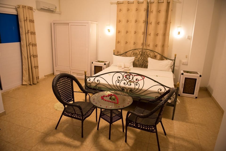 Double Room | Minibar, in-room safe, soundproofing, WiFi (free)