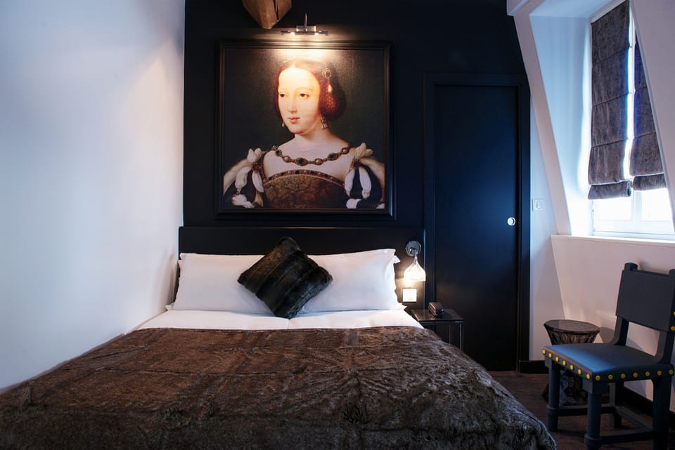 Egyptian cotton sheets, premium bedding, pillowtop beds, in-room safe