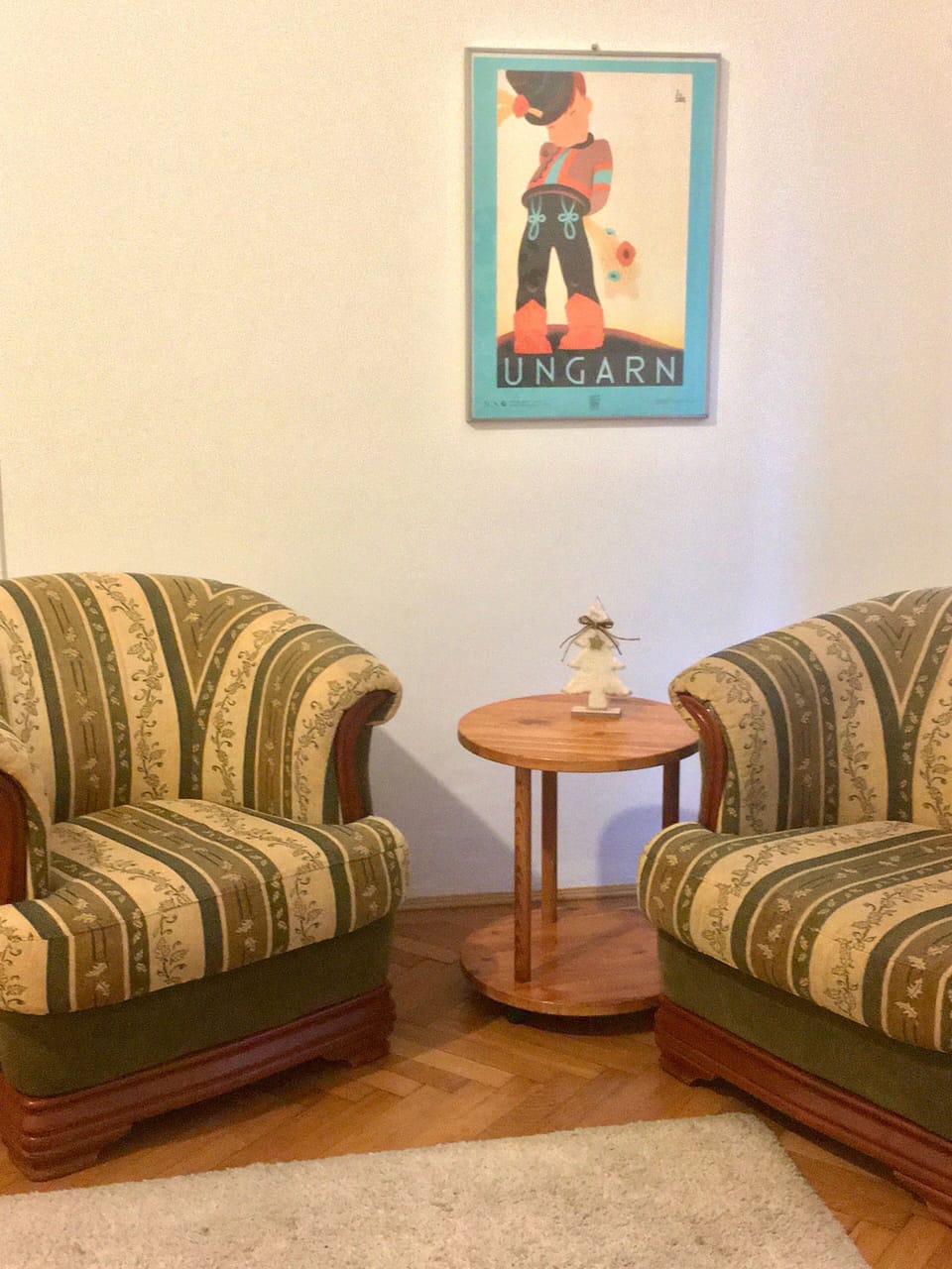 Deluxe Double or Twin Room, Private Bathroom | Individually decorated, individually furnished, blackout drapes