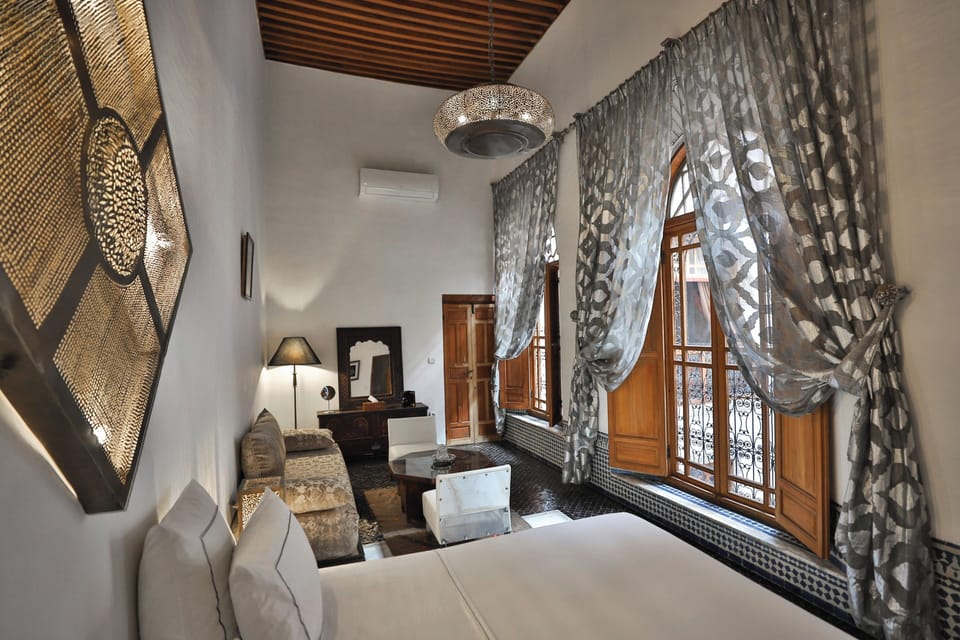 Romantic Double Room (Sara) | Living area