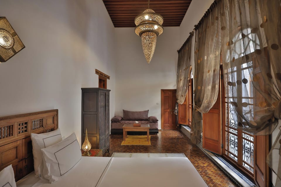 Romantic Double Room (Zaina) | Living area