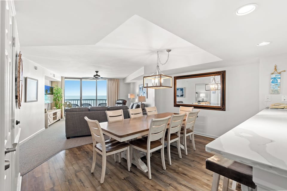 Ample dining for the whole family 