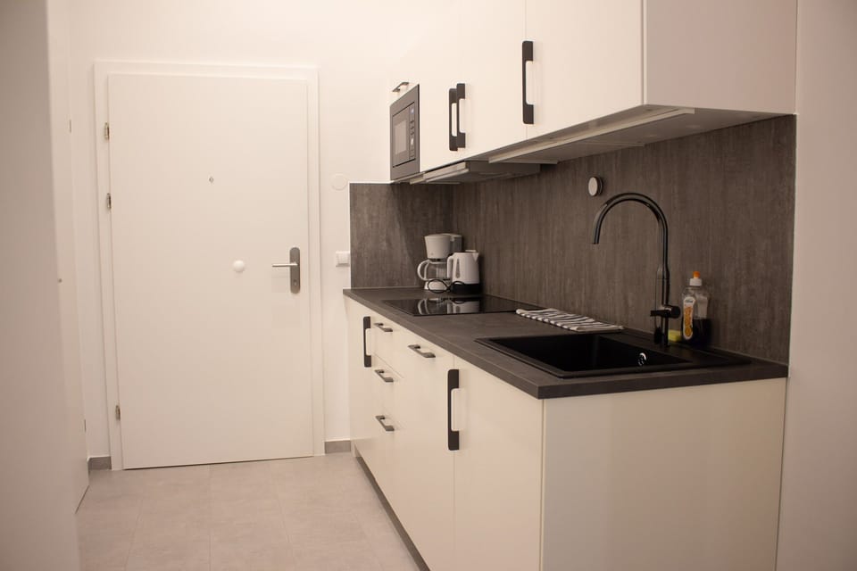 Classic Apartment (incl. Cleaning Fee 35€) | Private kitchen | Coffee/tea maker