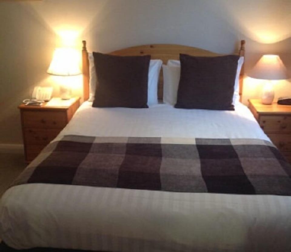 Double Room | Iron/ironing board, free cribs/infant beds, free WiFi