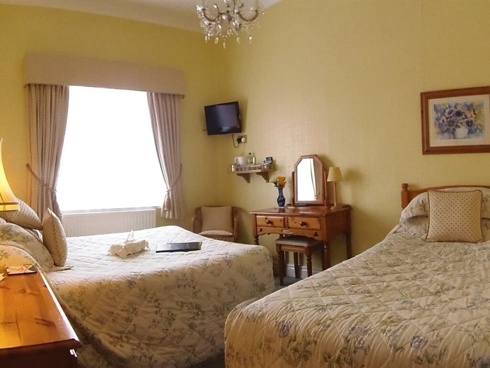 Twin Room, Ensuite (First floor - Room 4)