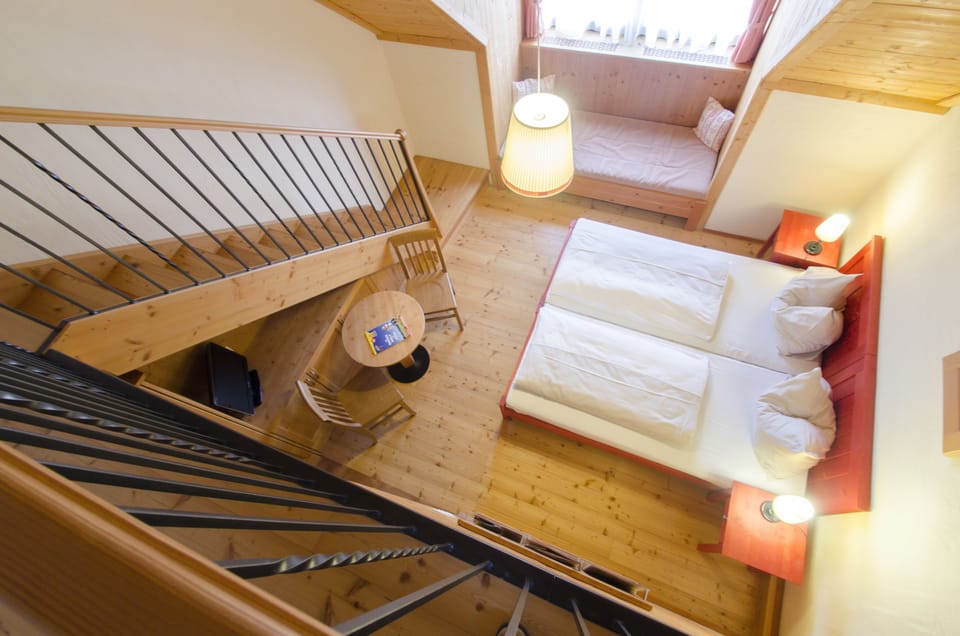 Comfort Quadruple Room | Hypo-allergenic bedding, in-room safe, individually furnished, desk