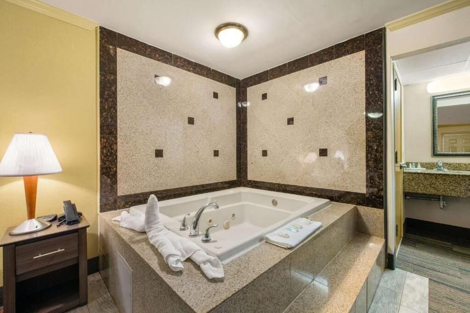 Luxury Room | Individually furnished, desk, laptop workspace, blackout drapes