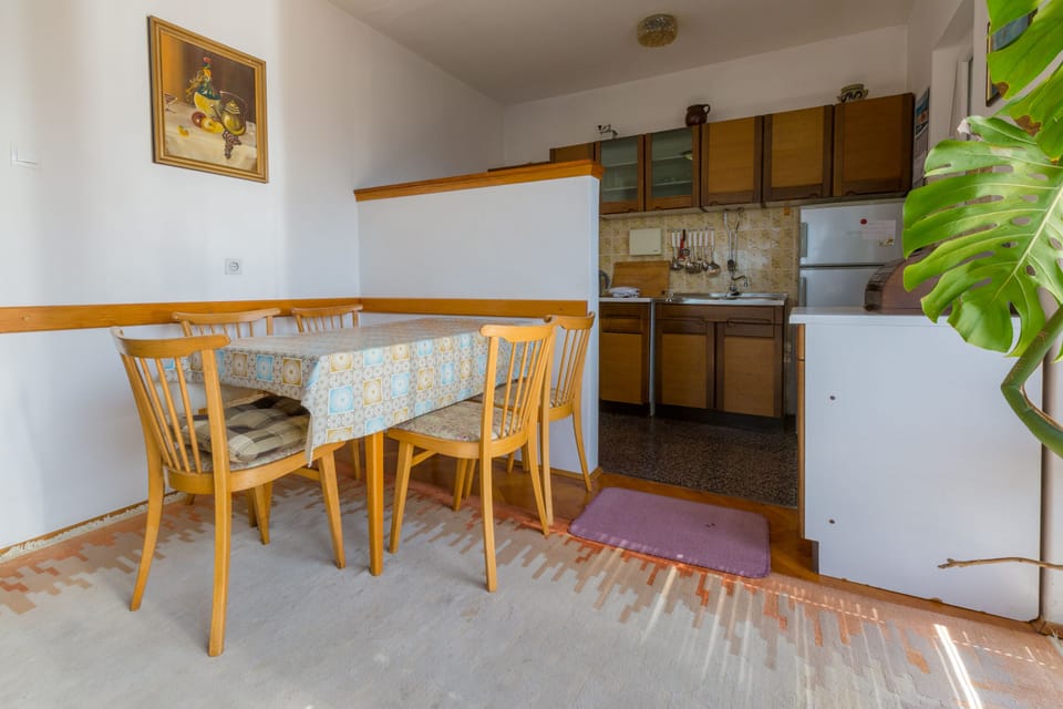 Apartment, 2 Bedrooms, Sea View | Private kitchen | Fridge, oven, stovetop, coffee/tea maker