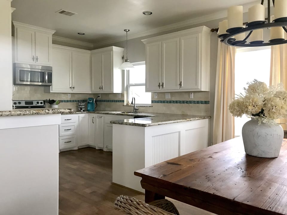 Well equipped and ORGANIZED Kitchen. 