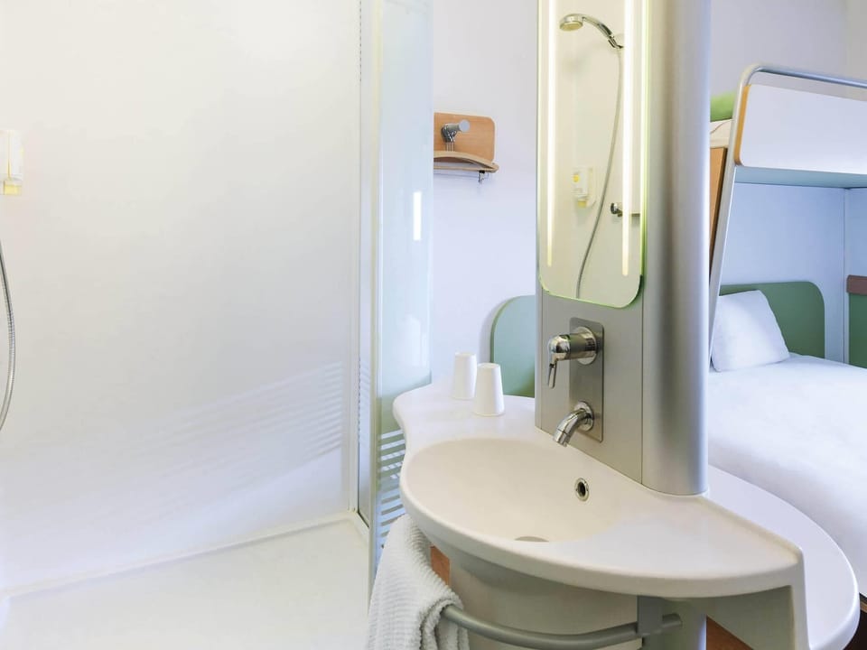 In-room safe, desk, soundproofing, iron/ironing board