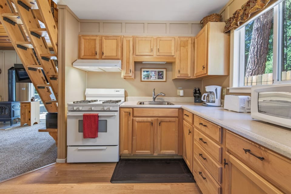 Tahoe Park Cottage-355 Fountain Ave., Tahoe Park