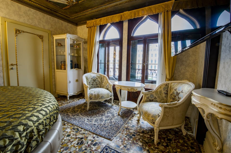 Junior Suite, Canal View | Premium bedding, down comforters, pillowtop beds, minibar